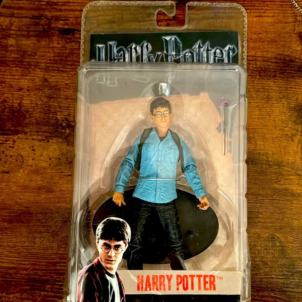 NECA The Deathly Hallows Series 2 Harry Potter Action Figure